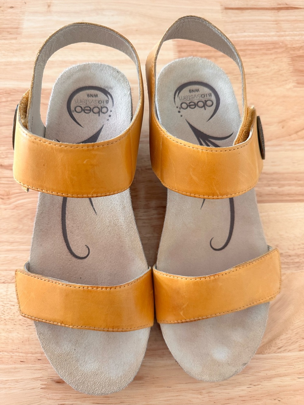 Abeo Una Women’s Sandal Size 9